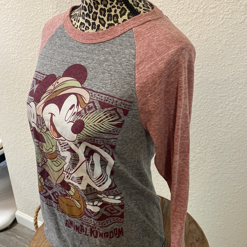 Cute Disney sleeve 3/4, size small, worn once - Picture 3 of 5
